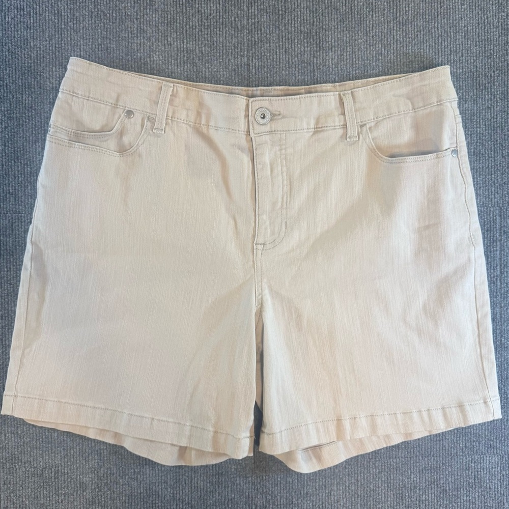 Bandolino Mandie Shorts 16 Khaki Stone Denim High Rise Stretch Perfect Fit 5"